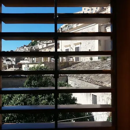 Apartamento Dietro Le Quinte - Un Balcone Nel Centro Barocco